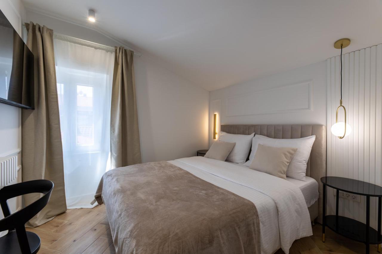 Palace Luxury Rooms Split Exterior photo