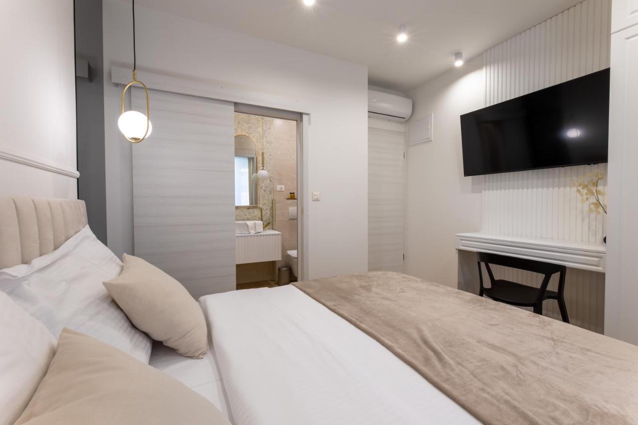 Palace Luxury Rooms Split Exterior photo