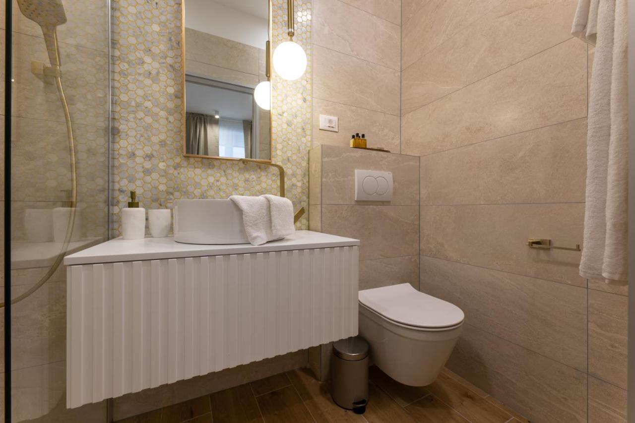 Palace Luxury Rooms Split Exterior photo