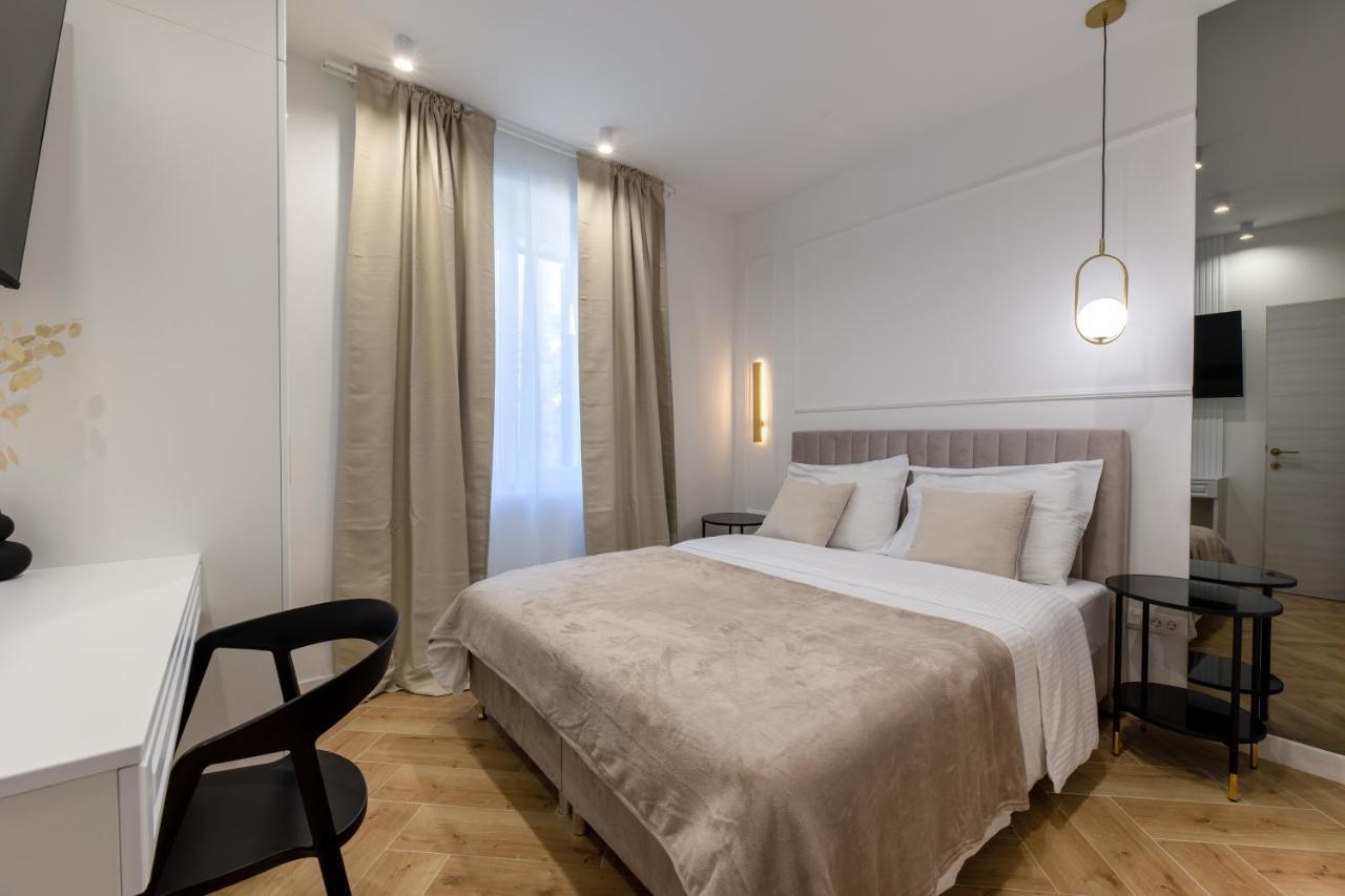 Palace Luxury Rooms Split Exterior photo